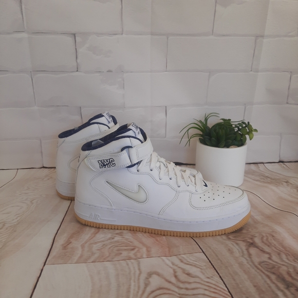 Nike Air Force 1 Mid Jewel QS “NYC - Yankees”- Mens size 9.5 - Picture 3 of 8